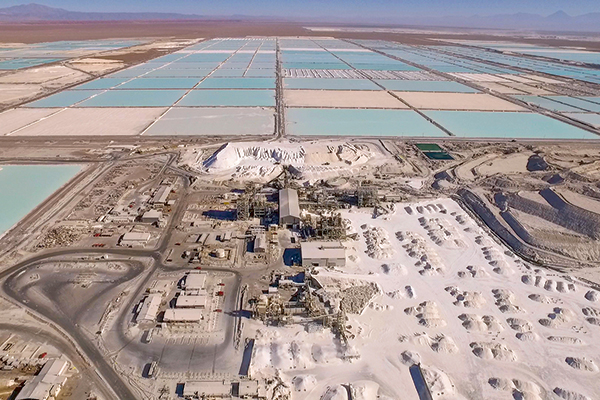 <p>SQM anota leve baja en utilidades en el primer trimestre, pero los ingresos suben 12%</p>