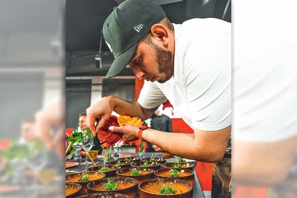 Chef José Matamala: "El sushi es la mejor vitrina para potenciar el producto marino chileno"
