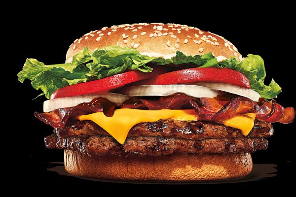 La nueva hamburguesa pensada por la IA estará disponible desde este lunes.