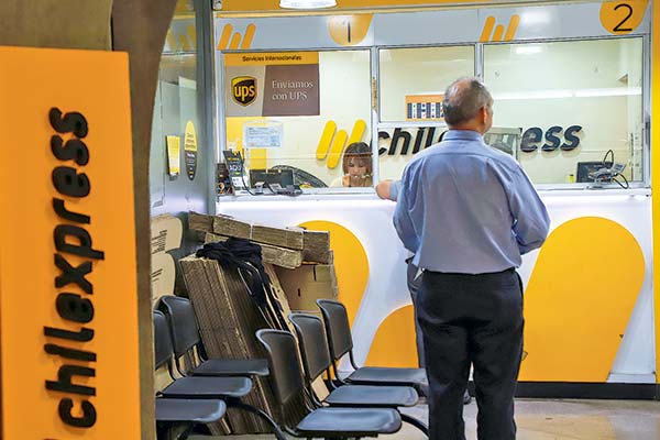Chilexpress fusiona cargos ejecutivos y reorganiza estructura ante mayor presión competitiva en industria de última milla