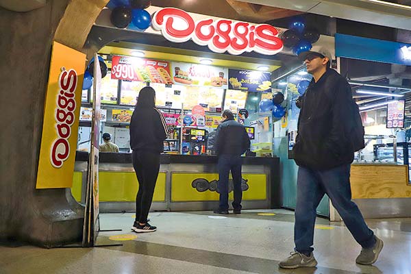 La conflictiva relación entre Doggis y sociedades de franquiciados escala nuevamente en tribunales