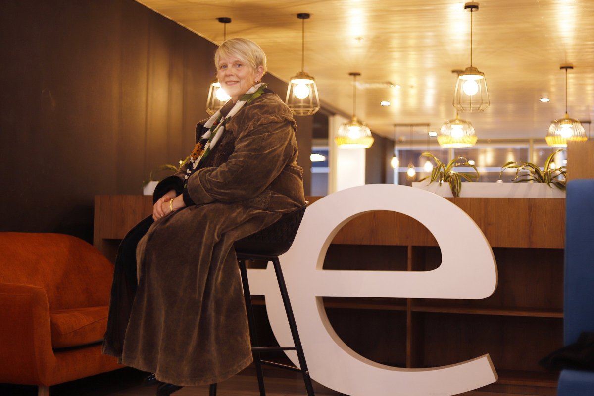 <p>El estilo de Kathleen Barclay, la presidenta de la transición en Endeavor Chile</p>