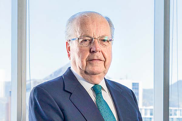 Primer chileno asume presidencia de Escondida y Francisco Costabal deja vicepresidencia de Freeport McMoran