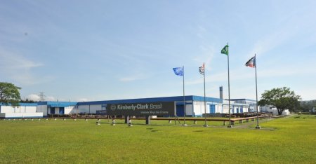 Suzano cierra la compra de los activos en Brasil de Kimberly-Clark por US$ 175 millones