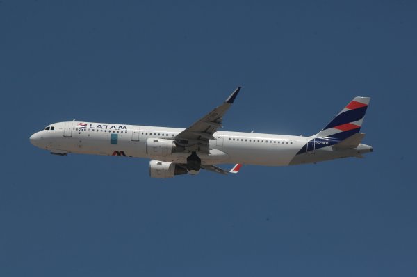 Latam Airlines supera a Bci en capitalización bursátil y alcanza el noveno lugar en el ranking del IPSA