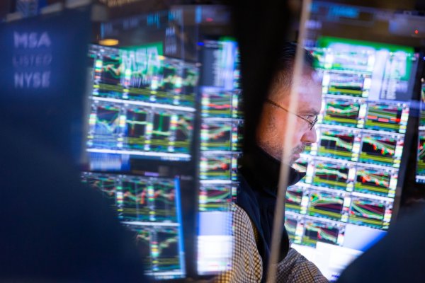 ¿La gran apuesta contra Wall Street? Especuladores impulsan la posición corta más grande de la historia sobre los futuros del S&P 500
