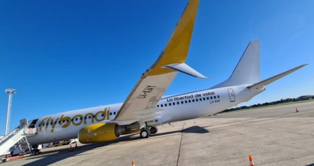 Aerolínea Flybondi cancela vuelos en Argentina por problemas para acceder a divisas