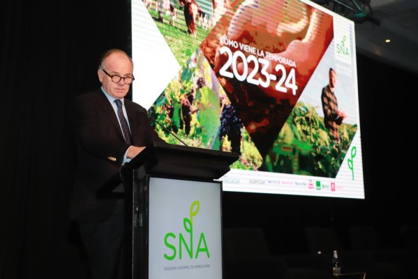<p>Presidente de la SNA: “La reforma tributaria es una ilusión. No solo no recaudará lo que espera, sino que comprometerá el crecimiento de Chile”</p>