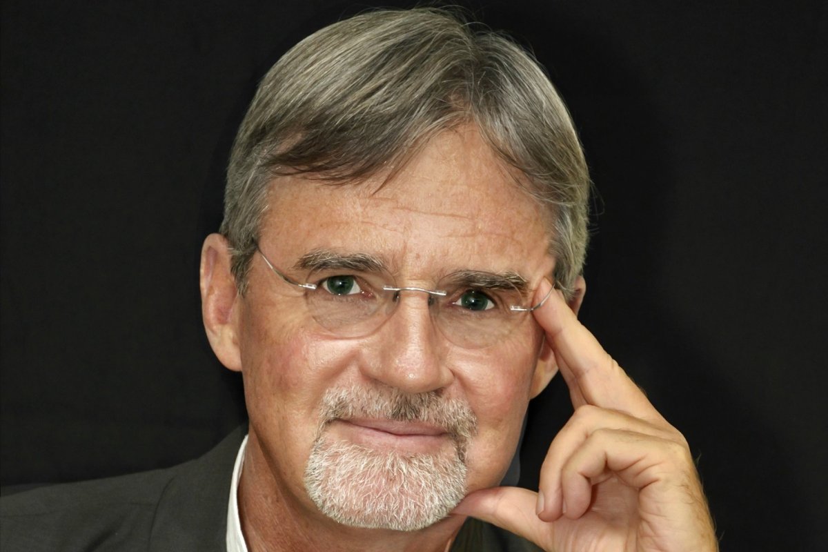 <p>Kai Bird, autor del libro que “conquistó” a Christopher Nolan para su película Oppenheimer: “El intercambio nuclear podría volver a ocurrir”</p>