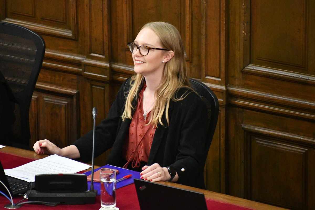 <p>Su reciente matrimonio, la conversación con Ninoska y la definición de asesores: Beatriz Hevia y los días previos a la presidencia del Consejo</p>