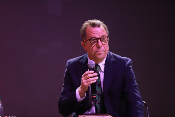 Sebastián Edwards y debate tributario: “Mayores recursos no significa necesariamente subir los impuestos"