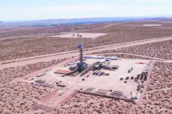“Argentina debe acelerar su producción de gas antes de que las renovables la dejen atrás”, dice embajador en Chile