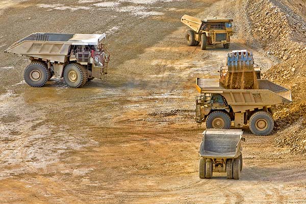 Anglo American y Vale caen más de 20% en negativo semestre bursátil para el sector minero