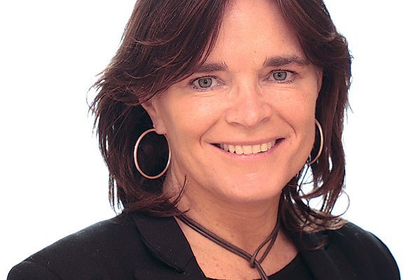 “El clavo que sobresale se encontrará con el martillo”