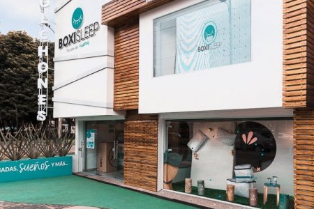 Empresa colombia de colchones lanza creativa campaña para probar sus productos