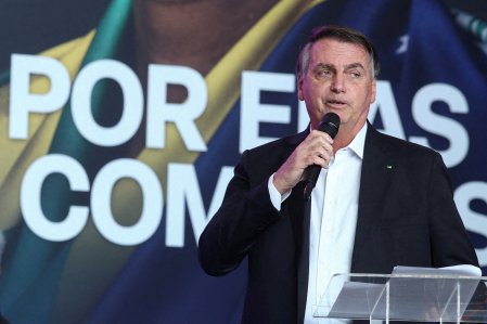 Bolsonaro se enfrenta a la inhabilitación política en medio del inicio del juicio electoral en Brasil