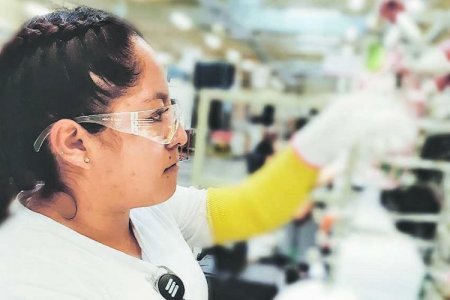 México: Ericsson pone en manos de mujeres la fabricación de sus antenas