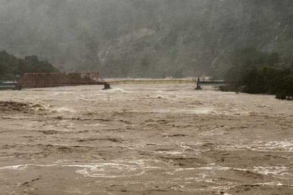 Presidente Boric ante sistema frontal: "Ojalá que las energías se centren en enfrentar la emergencia y no en tratar de sacar provecho de ésta"