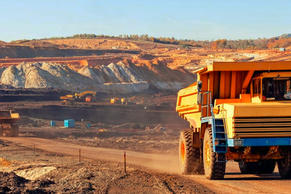 <p>Gremios mineros valoran anteproyecto constitucional y piden declarar la actividad como estratégica para el país en nueva carta magna</p>