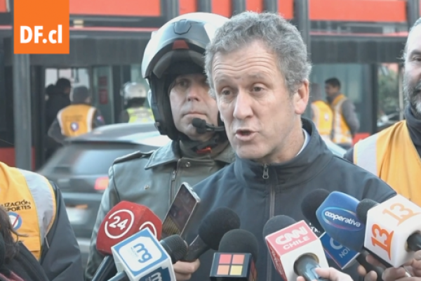 <p>Ahora en DF | Implementan multas a empresas de transporte por abrir puertas traseras de buses para evadir el pago de pasajeros</p>