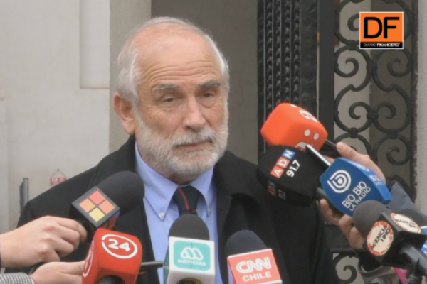 <p>Ahora en DF | Ministro Montes pide renuncia del seremi del Maule y se aplicará sumario administrativo por "caso convenios"</p>