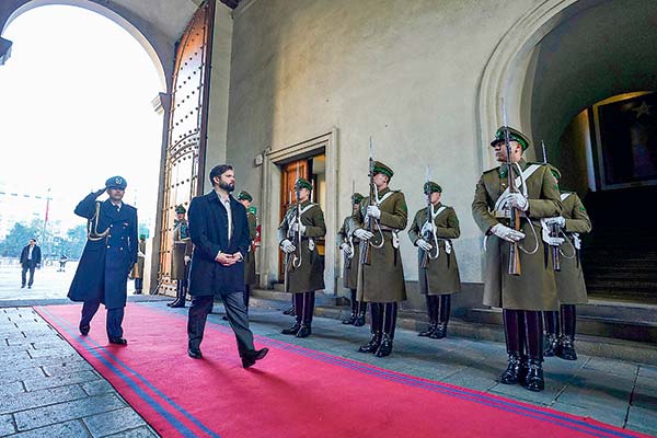 La noche de este miércoles parte el mandatario a Europa. Foto: Presidencia