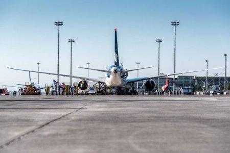 Bain & Company alerta que industria aérea no lograría su meta de carbono neutralidad en 2050