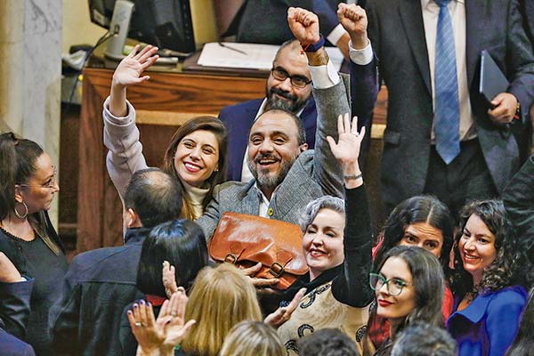 Unas seis horas duró la sesión que giró en torno a la posible acusación constitucional en contra de Ávila. Foto: Cámara de Diputados