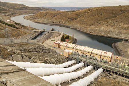 Argentina posterga hasta fin de año su desembarco en el millonario negocio de las hidroeléctricas