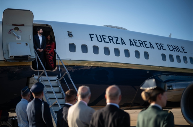<p>Degustaciones de pulpo y cordero: la distendida cena de Boric y su comitiva de empresarias en Madrid</p>