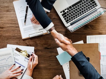 <p>Incertidumbre global genera caída superior al 20% en transacciones M&A en América Latina al segundo trimestre, según TTR</p>