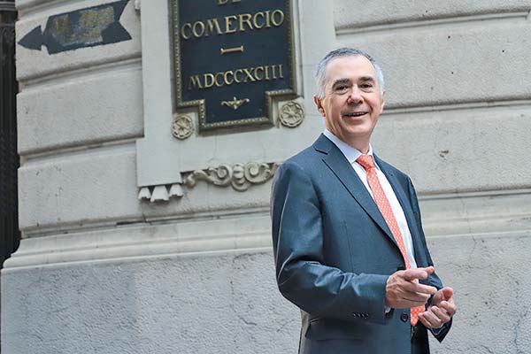 El gerente general de la Bolsa de Santiago, José Antonio Martínez. Foto: Archivo