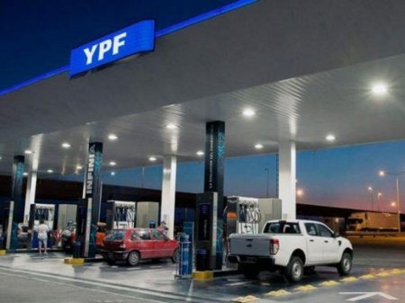<p>Estatización de YPF: Argentina define en EEUU el costo a pagar a un "fondo buitre"</p>