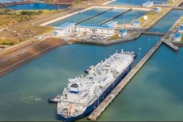 El Canal de Panamá reduce el tránsito diario a 32 embarcaciones debido a la sequía