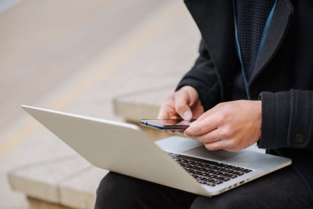 <p>Consumo de moda en línea representa 53% de las ventas en Colombia</p>