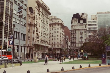 <p>Argentina: inmobiliarias advierten que están al borde de la crisis por alza de alquileres en el mercado paralelo</p>