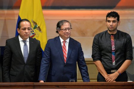 <p>Gustavo Petro: "No estoy obsesionado con aprobar las reformas, prefiero cambiar la relación política"</p>