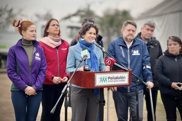 La ministra del Medio Ambiente, Maisa Rojas, presentó el proyecto en la comuna de Peñalolén.