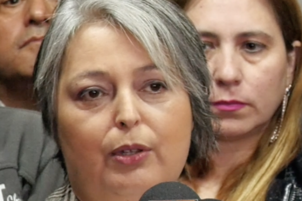 <p>Ahora en DF | CUT se reúne con la ministra del Trabajo y entrega propuesta a la reforma de pensiones</p>