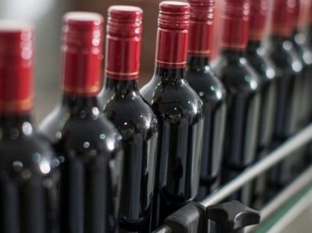 <p>Chilena Concha y Toro responde a demanda de bodegueros argentinos: “El producto está asociado a la Patagonia chilena”</p>