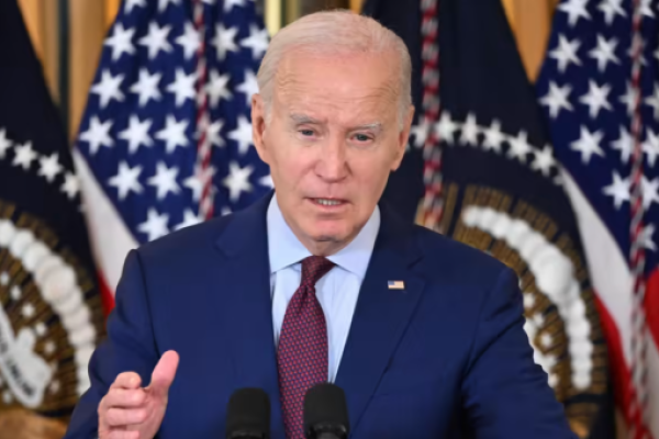 <p>Biden prohíbe inversiones estadounidense en sectores tecnológicos chinos</p>