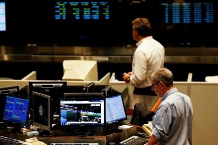 <p>Después del shock: bonos argentinos caen con fuerza, pero las acciones en Wall Street cierran al alza</p>