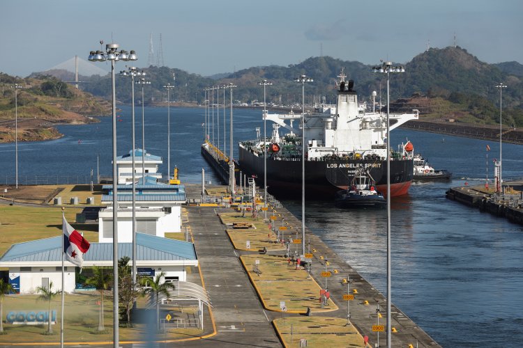 <p>Autoridad del Canal de Panamá extiende restricciones de tránsito hasta el 2 septiembre por sequía</p>