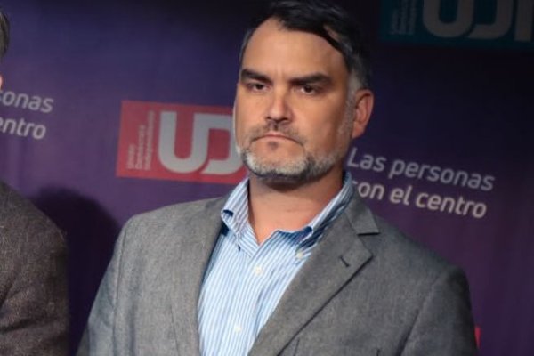 Macaya asegura que más allá de sus “profundas convicciones ideológicas” en pensiones, la UDI sintoniza con los chilenos