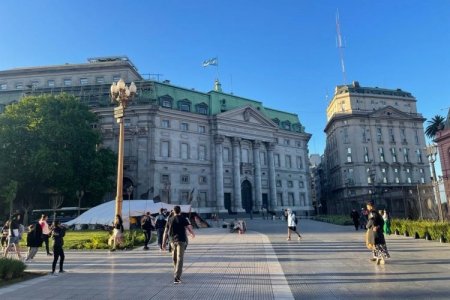 <p>Argentina: cómo se vive con hiperinflación y una moneda muy depreciada</p>