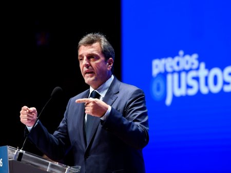 <p>Massa ve un esquema de "devaluaciones controladas" en Argentina y aseguró más de US$ 1.000 millones adicionales con el Banco Mundial</p>