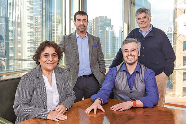 Loreto Vera, Felipe Pavez, Álvaro Arévalo y Eduardo Molina.