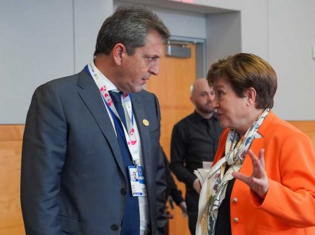 Argentina consiguió nuevos créditos con el FMI que le dan un respiro, pero las perspectivas siguen deteriorándose