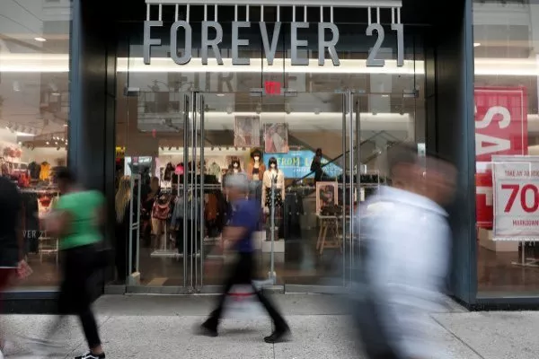 Shein anuncia un acuerdo que llevará a Forever 21 a su plataforma en línea