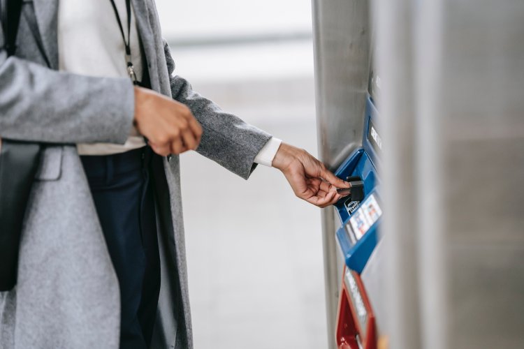 <p>Touch Card: las primeras tarjetas de crédito y débito para personas con discapacidad visual en Colombia</p>